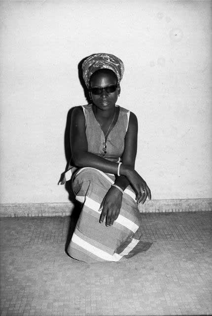 Malick Sidib Avec mes verres fumes 1970 Tristan Hoare Gallery