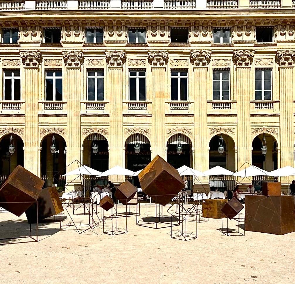 JOSÉ BECHARA NO PALAIS ROYAL - PARIS, FR