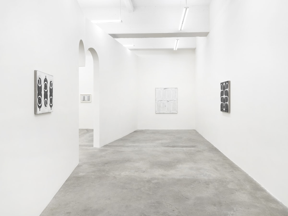 Park Seo-Bo. Ecriture, Black and White - Exhibition at Tina Kim Gallery in  New York
