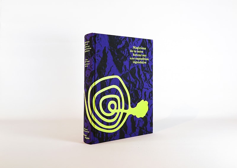 Publication: Magiciens de la terre, retour sur une