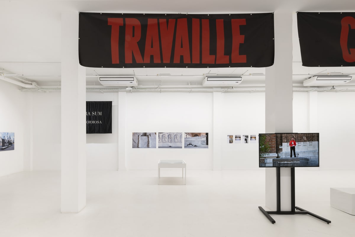 ADN o el cubo blanco como mesa de disección