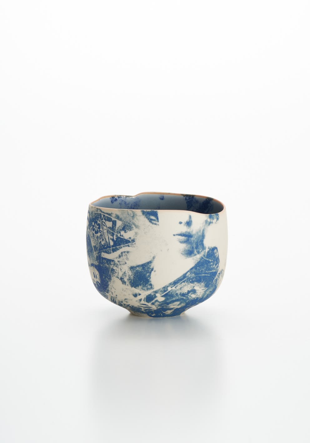 多和田有希＋福本双紅, 青い霊（茶碗）, 2025 | Sokyo Gallery