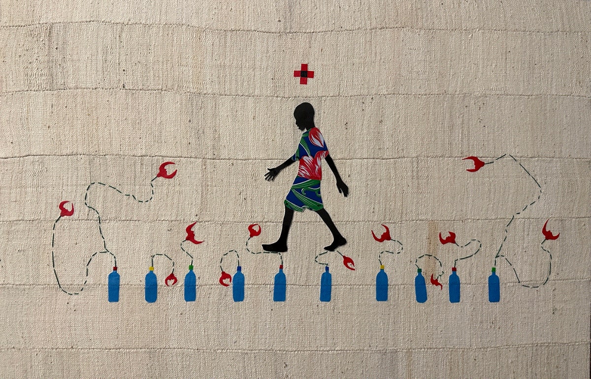 The water carries me by Saïdou Dicko. A child walking on water bottles. Piece on fabric.