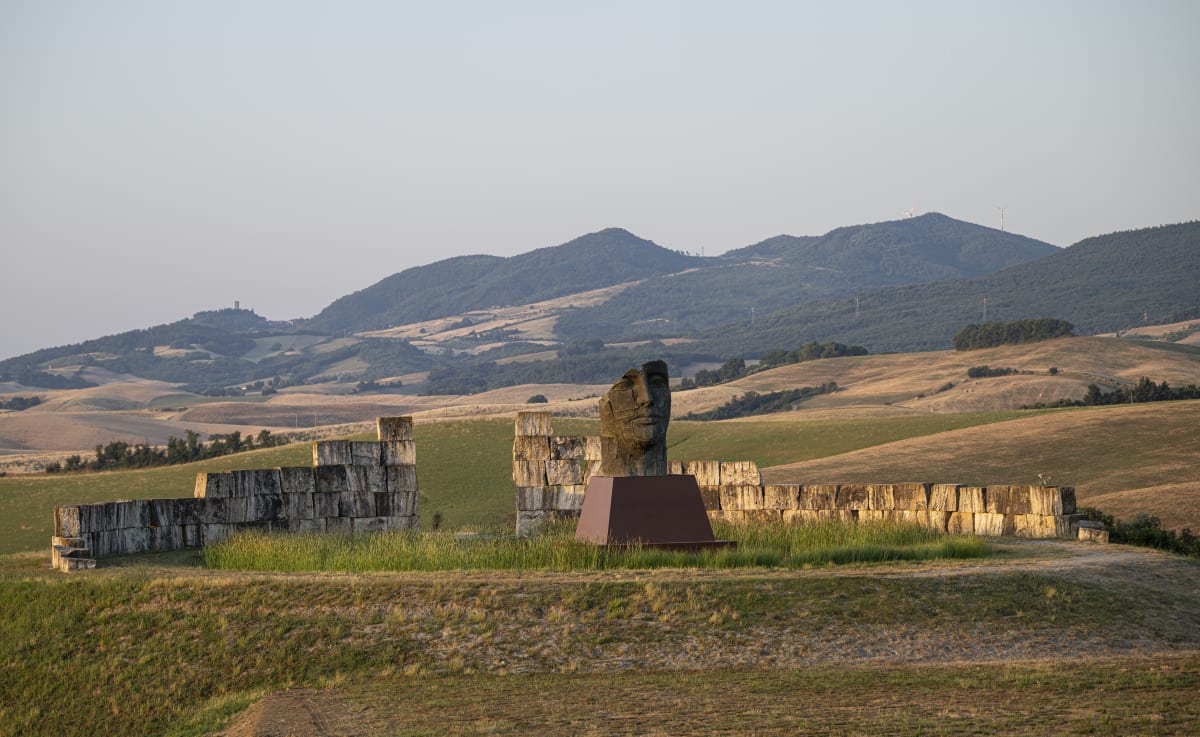 Igor Mitoraj Tindaro Screpolato, Teatro del Silenzio, Lajatico (PI)