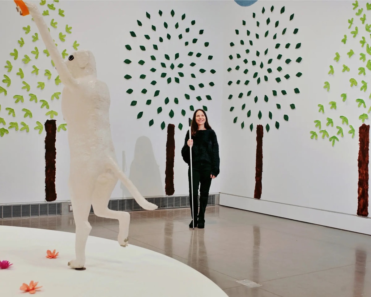 Her Guide Dog Inspired Her Art. Now the Lab Stars in a Museum Show.