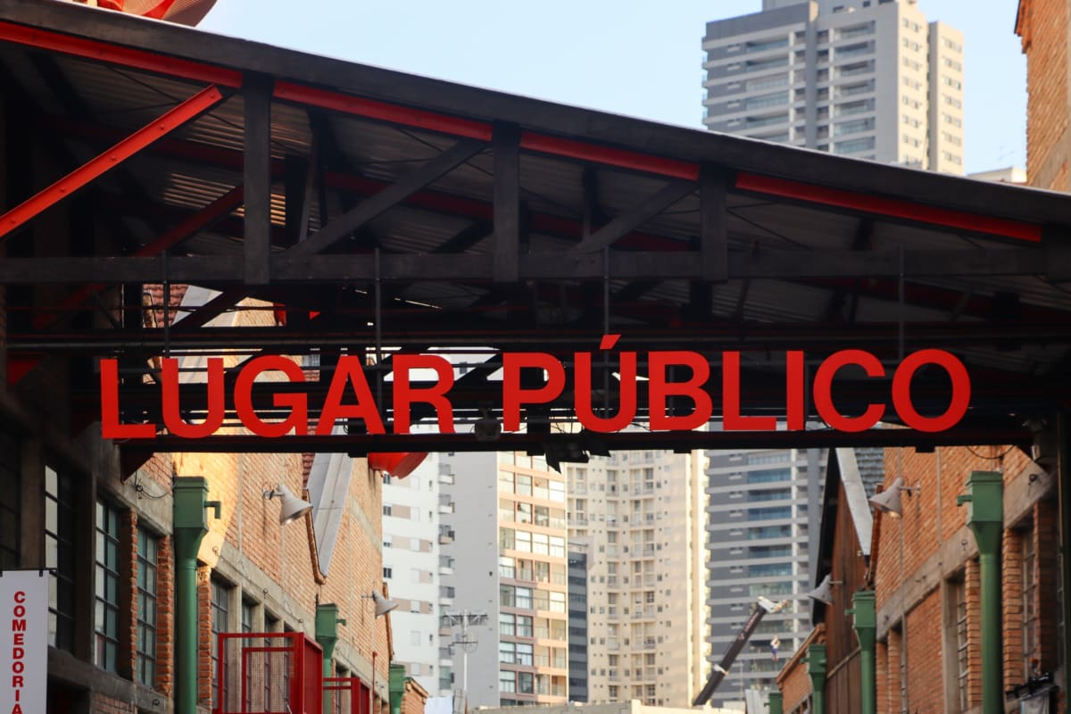 Antoni Muntadas' 'Lugar Público' in São Paulo, A Provocative Look at Contemporary Urban Spaces