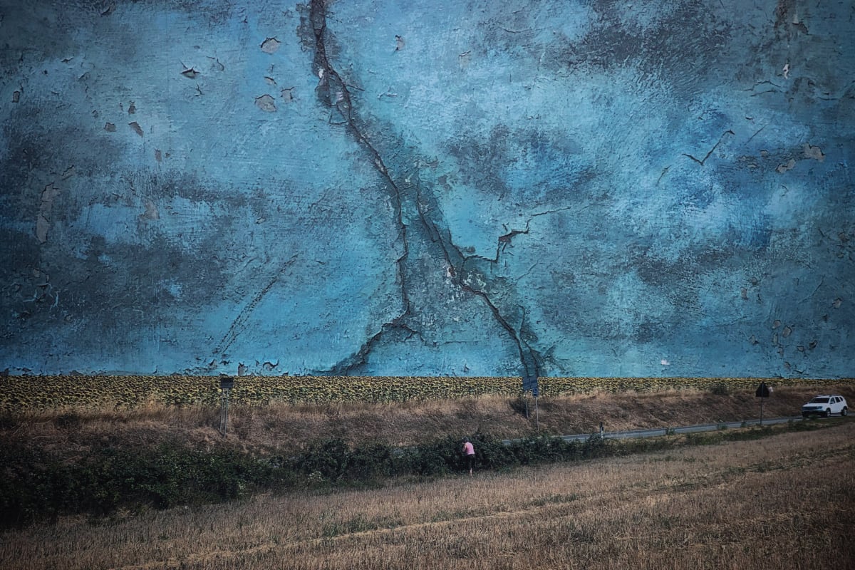 "Mon" Photographs hoping about Photography