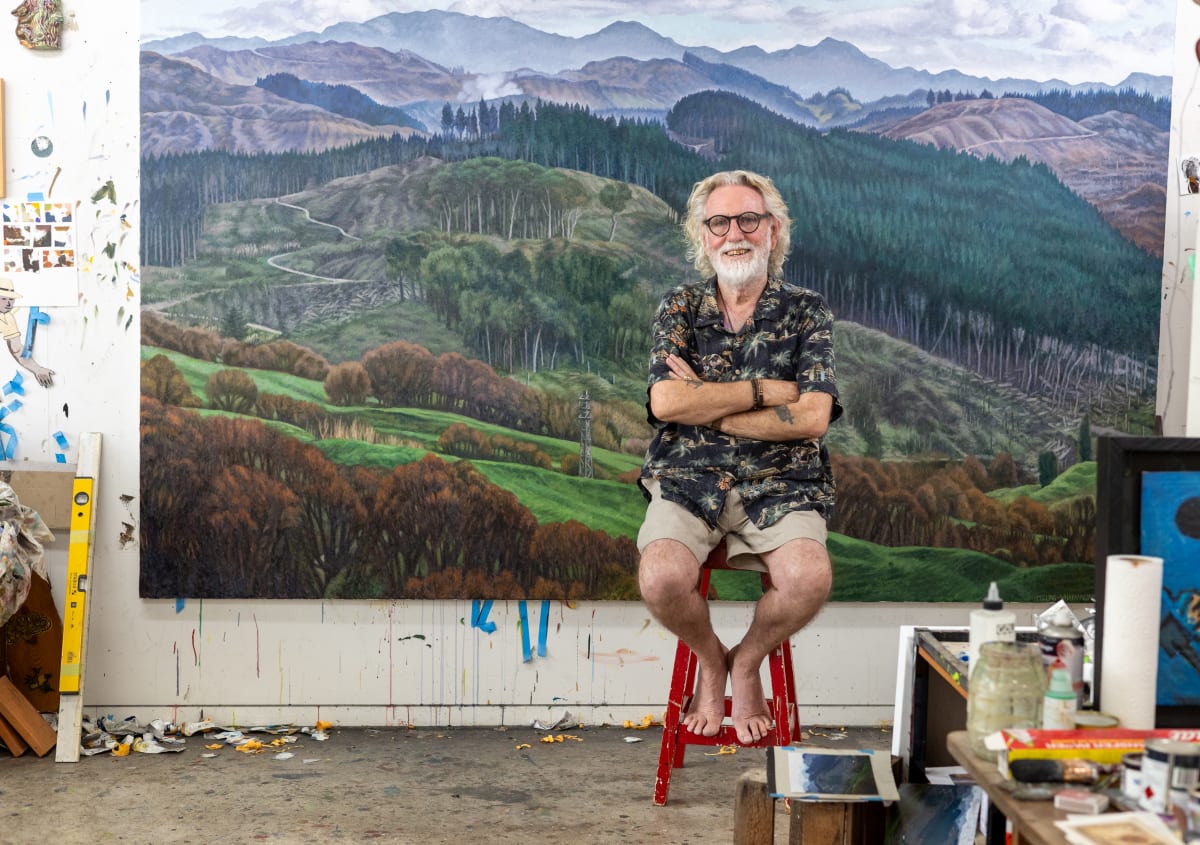 Dick Frizzell, Studio Portrait, 2025. Credit Elizabeth Boadicea Snow