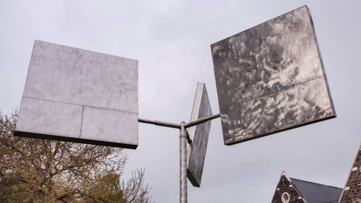 George Rickey's Three Squares Gyratory, Variation 2 a 'must see' in Christchurch this January