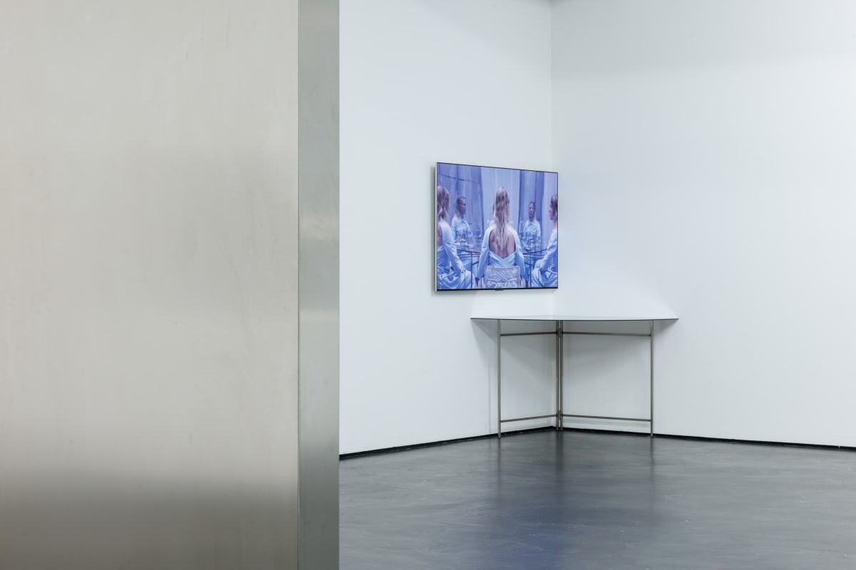 objects in mirror are closer than they appear | berlin