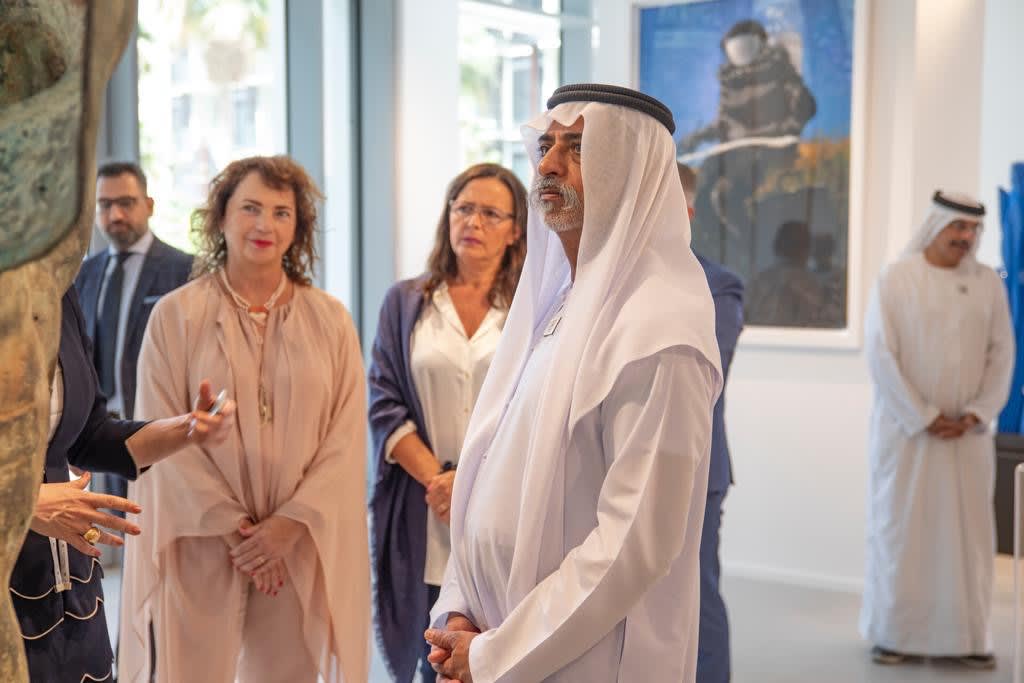 Sheikh Nahyan bin Mubarak al Nahyan visiting Oblong Contemporary