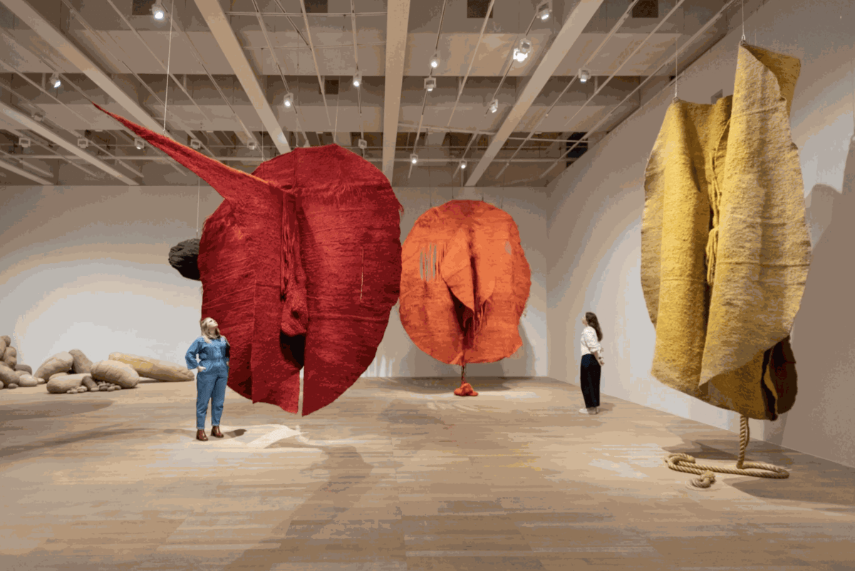 Magdalena Abakanowicz - Biography | Richard Saltoun