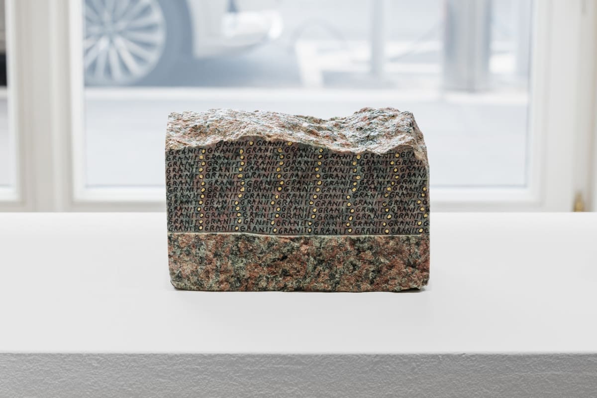 Installation View: Greta Schödl, Strassenpoesie, Phileas, Vienna. Photo: Manuel Carreon Lopez