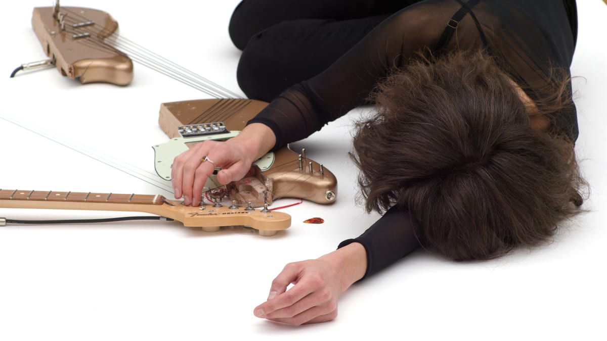 Performance: Naama Tsabar Estuaries