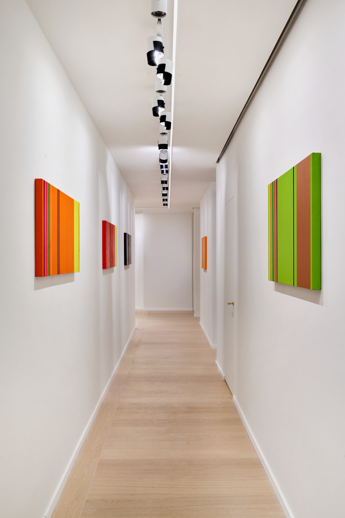 La mostra “The Valley” di Osvaldo Mariscotti alla nuova Upsilon Gallery