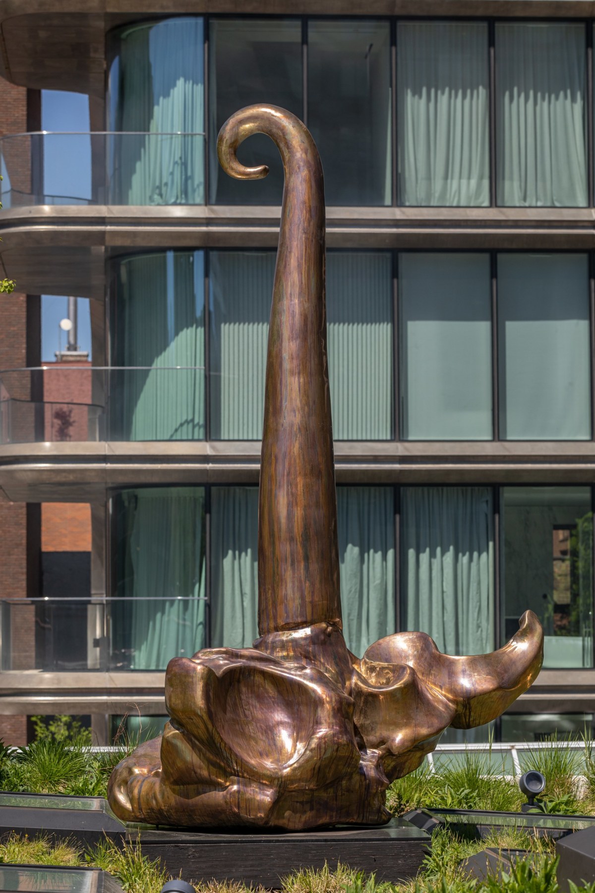 Alma Allen | May 4 – August 13, 2021 | Kasmin Gallery