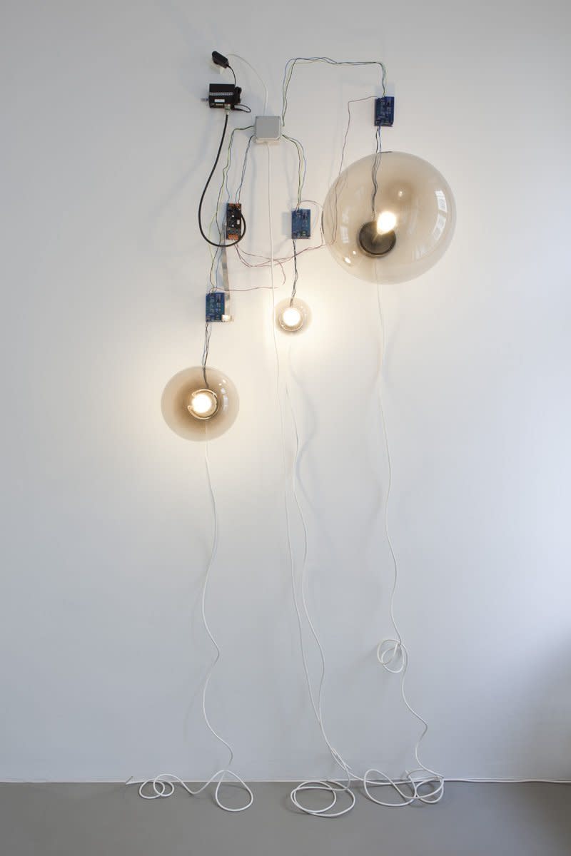 Angela Bulloch Smoke Three Speed, 2009 Transparent spheres, lamps, lampholders, cable, DMX controller, dimming mechanisms Installation dimensions variable Edition of 5