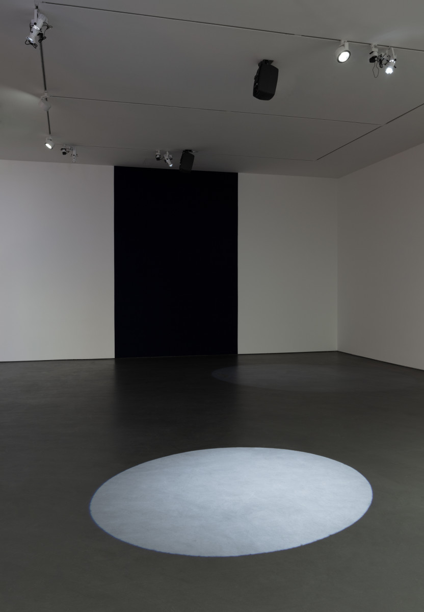 Angela Bulloch Audio Visual Void, 2021 Blue felt, light and sound sequence 400 x 266 cm (157 1/2 x 104 3/4 in)