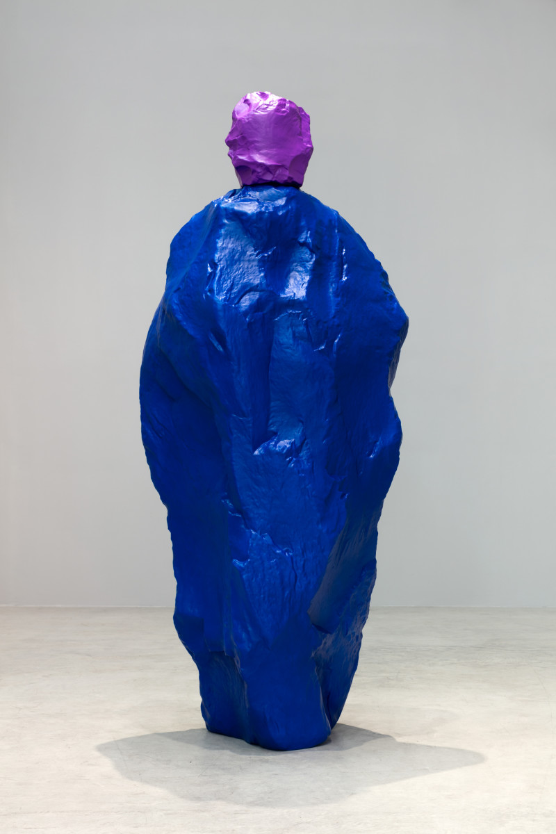 Ugo Rondinone violet blue monk, 2020 Painted cast bronze Unique 300 x 128,4 x 92,2 cm (118 1/8 x 50 3/8 x 36 1/4 in)