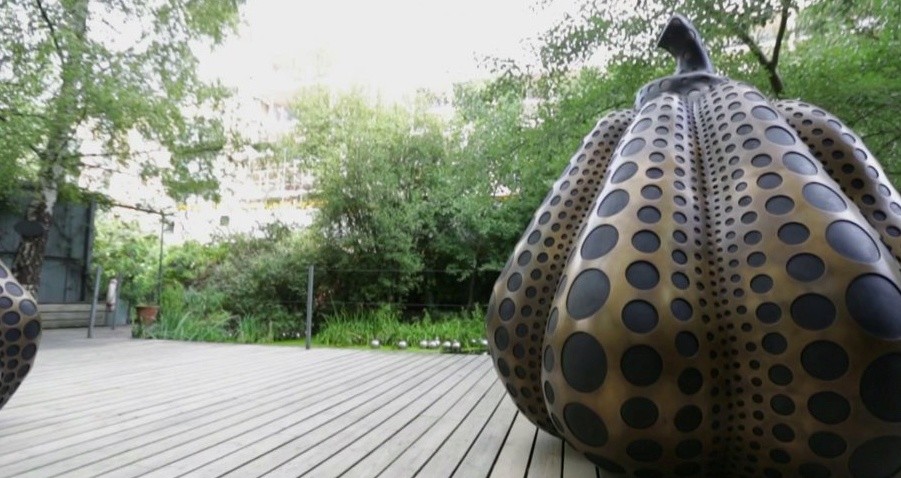 Yayoi Kusama Pumpkins Video Victoria Miro