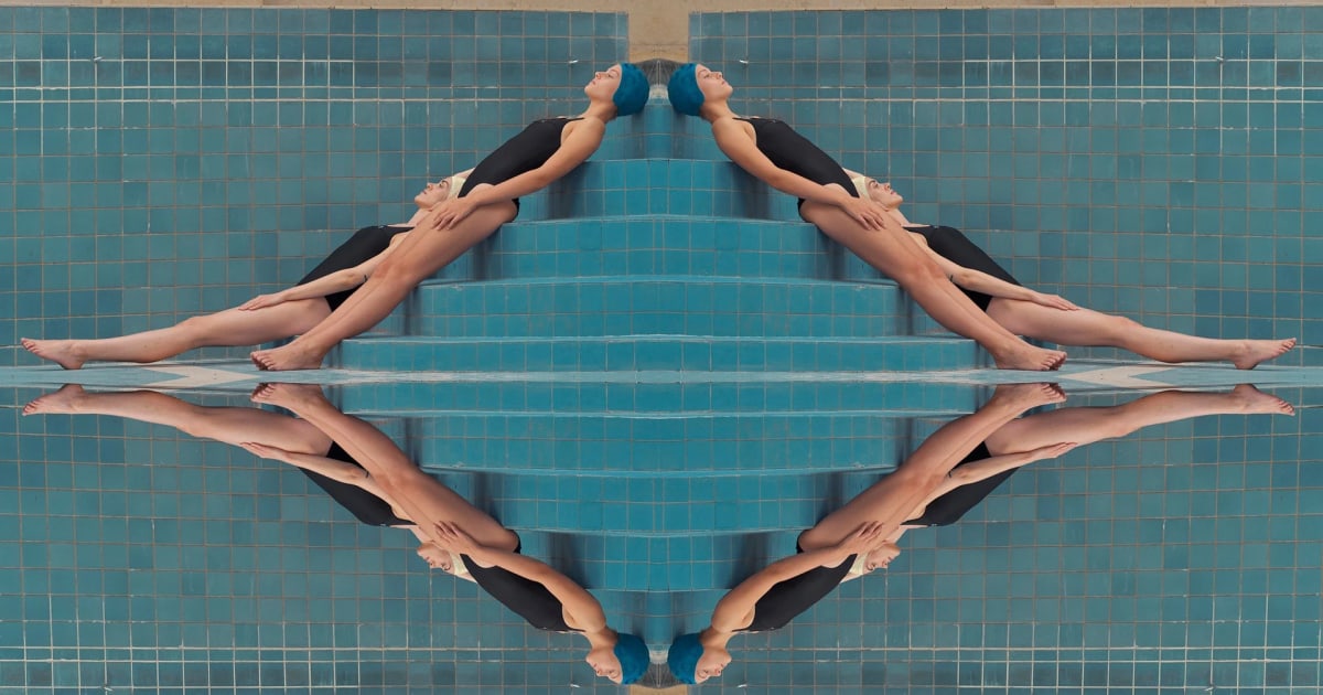 Swimming Pool Maria Savarbova 洋書 Swimming Pools Book By Maria Svarbova, ('tc') | Indigo