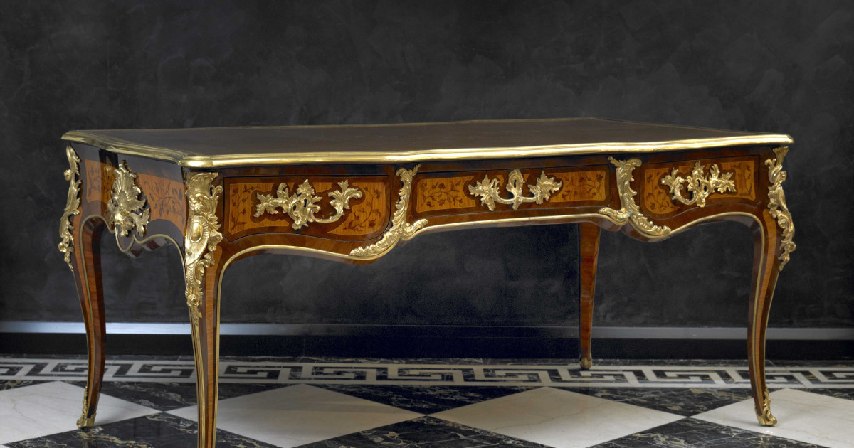 Martin Etienne Lhermitte Attributed To A Louis Xv Bureau Plat