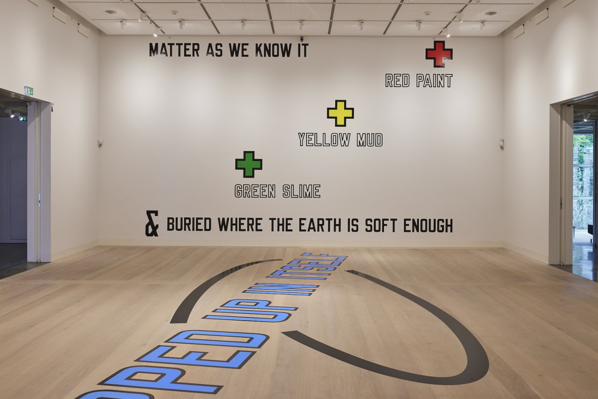 Lawrence Weiner, CLOSE TO A RAINBOW, Holstebro Kunstmuseum