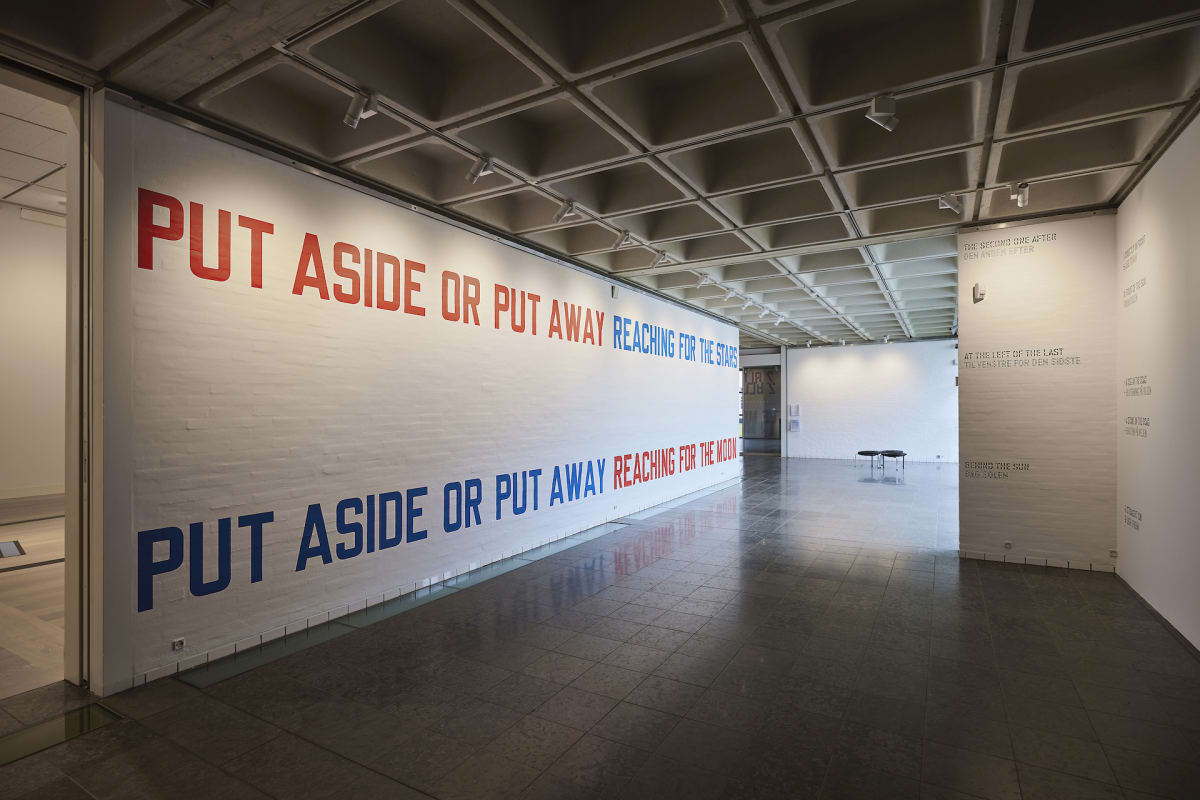 Lawrence Weiner, CLOSE TO A RAINBOW, Holstebro Kunstmuseum