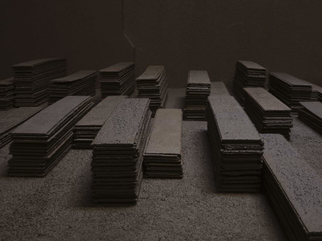 Installation view, “Delcy Morelos: El abrazo,” Dia Chelsea, 2023