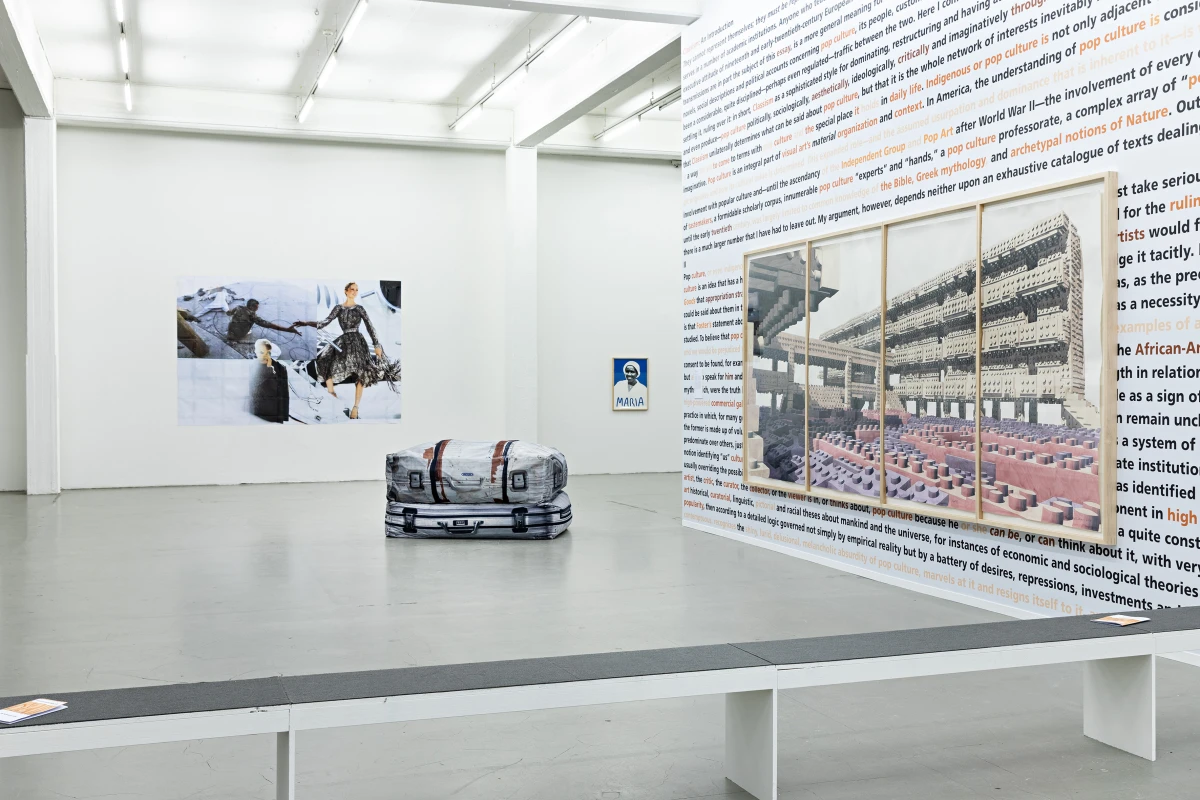 Image: Thomas Hirschhorn in 'Class Relationships - Phantoms of Perception'