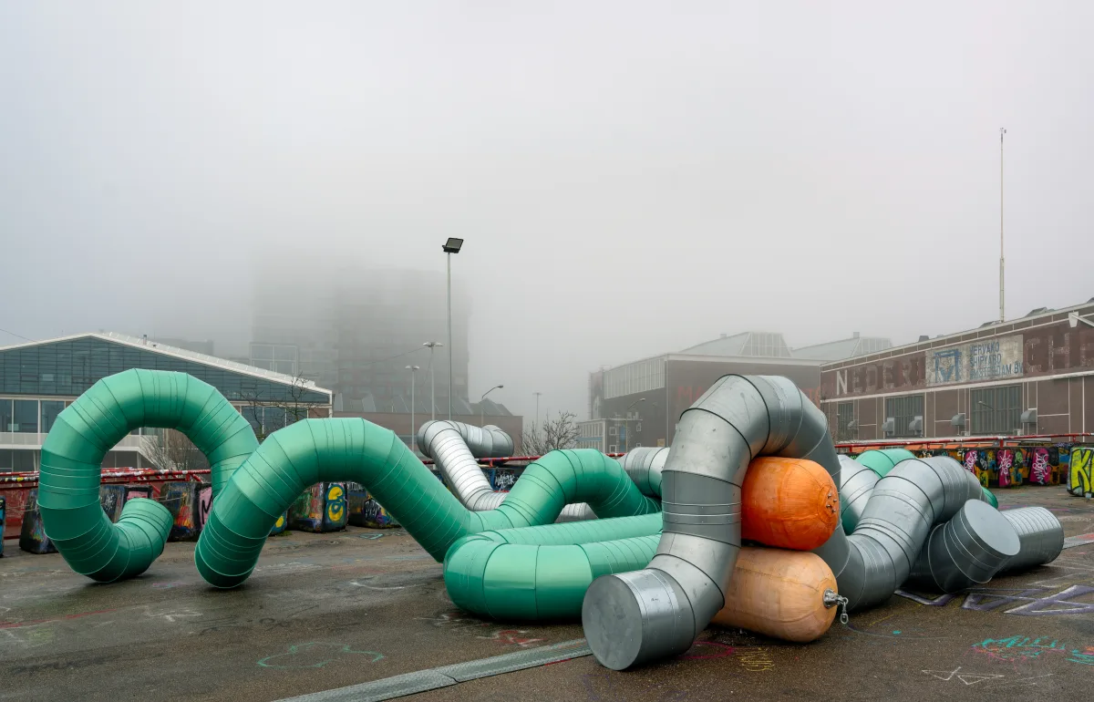 Image: Holly Hendry: (Un)monumenting