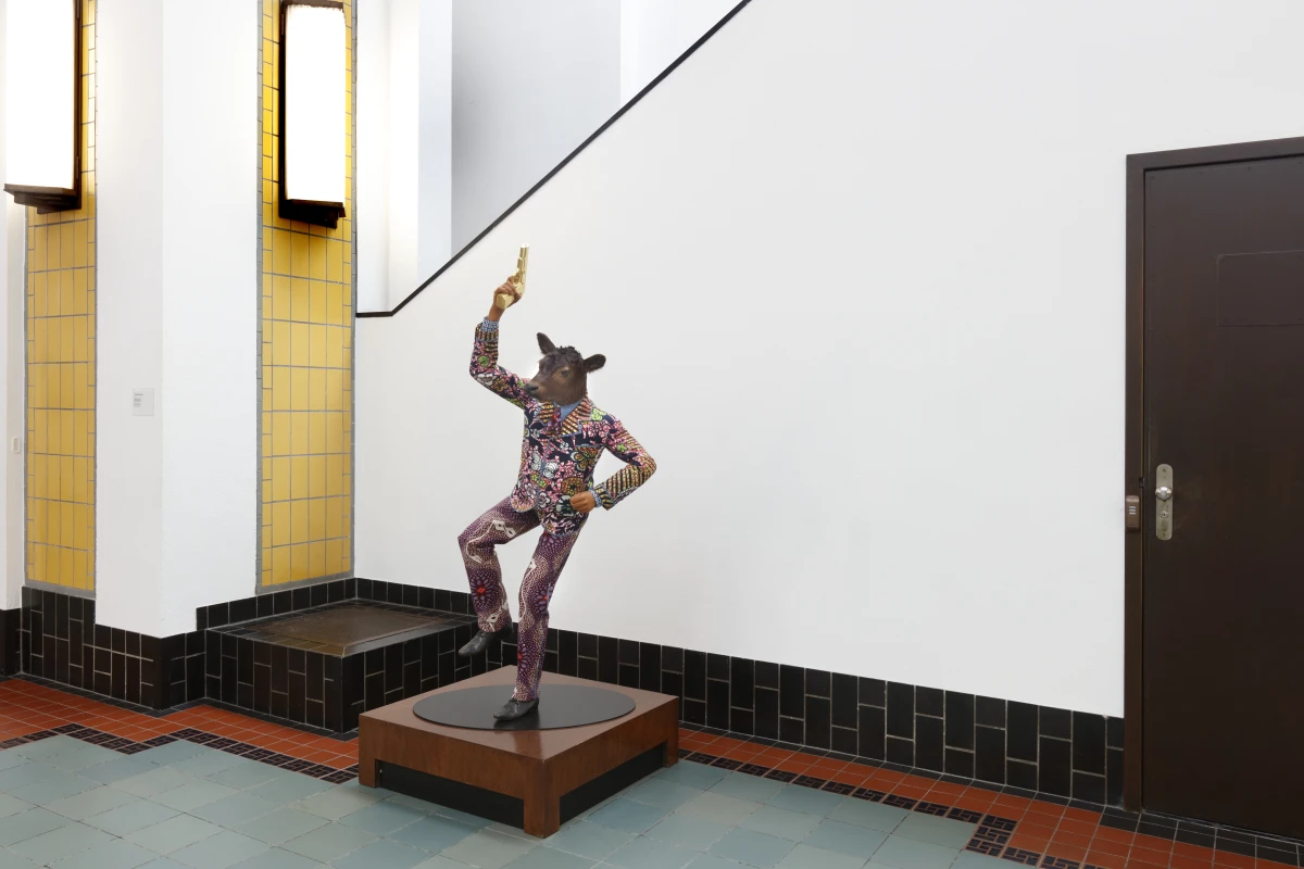 芸術写真 IMA LIVING WITH PHOTOGRAPHY Dayanita Singh: Dancing with my Camera - Exibart Street