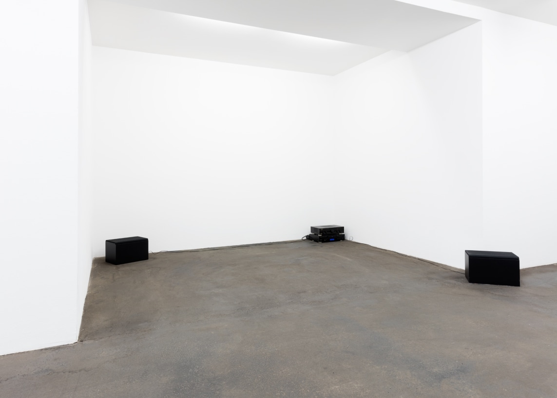 moving is in every direction. Environments – Installations – Narrative Spaces with Ceal Floyer