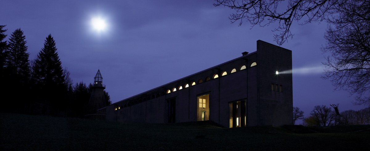 Is it a two-dimensional analogy or a metaphor? Rosa Barba