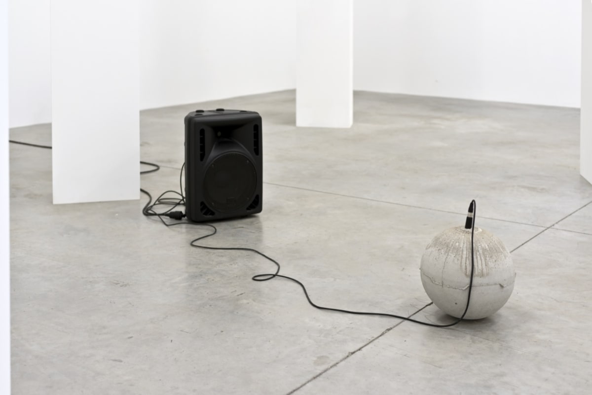 Michael Sailstorfer, Solarkatze, Salzburg Halle, 2012