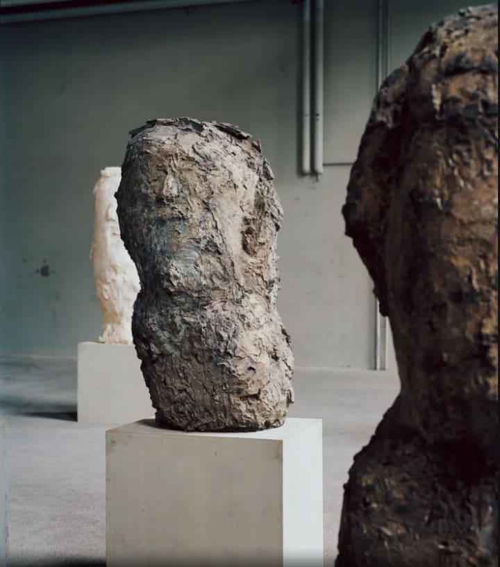 'The Musée d'art moderne de Paris honours Hans Josephsohn' A Review by Etienne Dumont