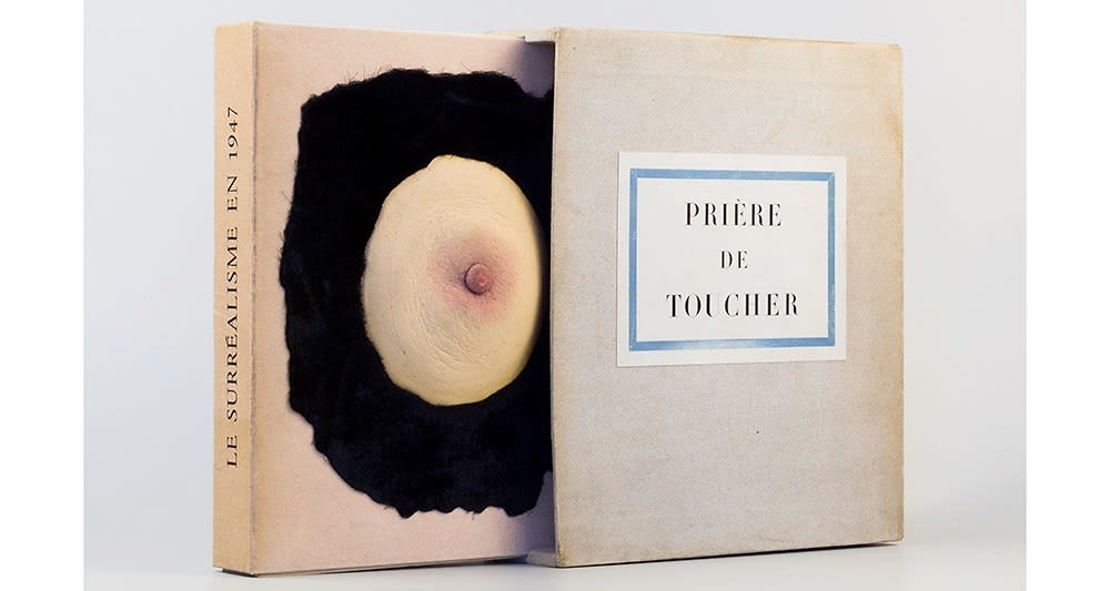 Marcel Duchamp, l'invitation faite au regardeur Art historian Judith Housez writes about Marcel Duchamp's exhibition on view at Paris Marais...