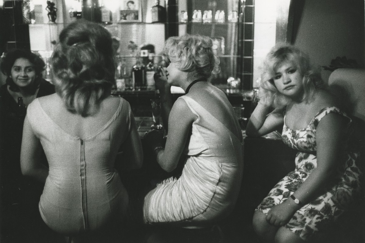 <div class="artist"><strong>Sergio Larrain</strong></div><div class="title_and_year"><em>Bar Los Siete Espejos (Bar of Seven Mirrors), Valparaiso, Chili, 1963</em></div><div class="medium">Vintage silver gelatin print</div><div class="dimensions">17.2 x 25.5 cm</div><div class="signed_and_dated">Dated in pencil on verso, various annotations in red pen and black pencil. Magnum artist copyright wetstamp on verso</div>