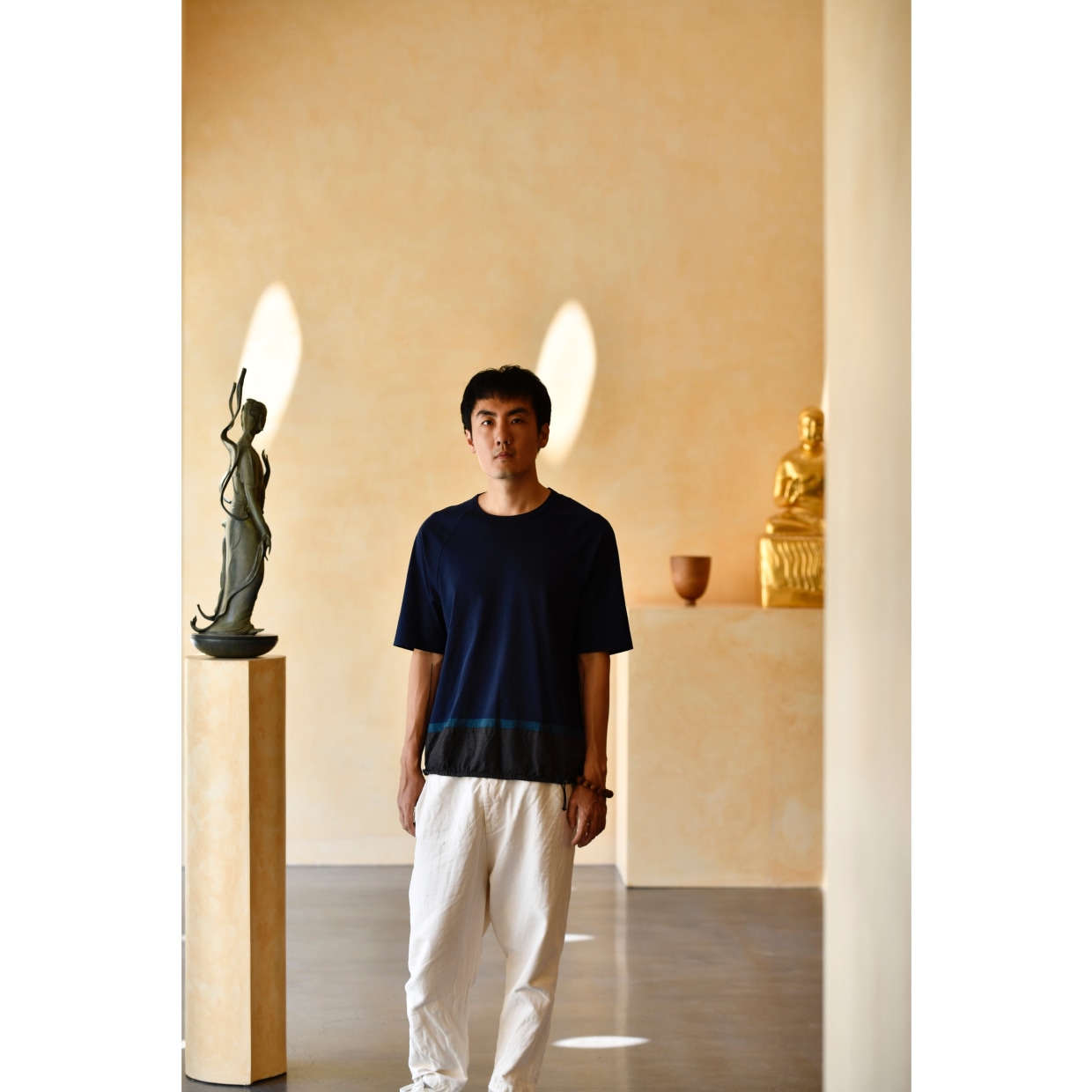 ARTIST: Jiang Sheng Jiang Sheng is an artist and sculptor. He was born into a family of fine art in...