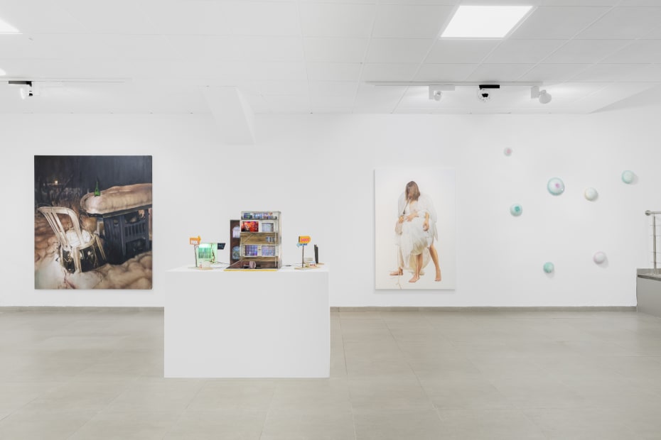 Come What May: installation view of the Showroom/ Aeroplastics at 207VDK, 2021, Ph: © hv studio / works by Leopold RABUS, Tracey SNELLING, Katia BOURDAREL, Elodie ANTOINE