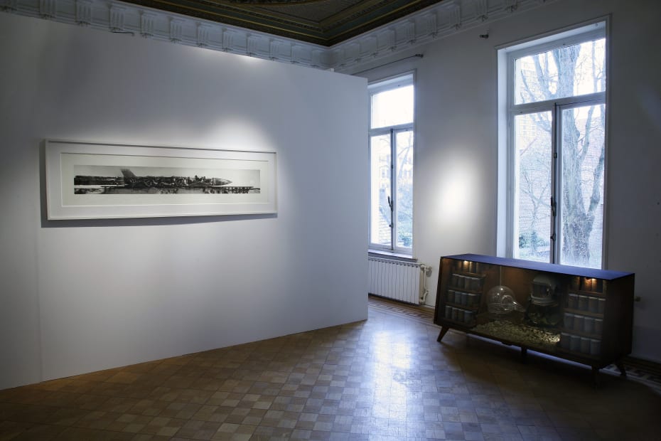 Kahn and Selesnick. Peat, Salt and Moondust, installation view at Aeroplastics: Rue Blanche, 32. ph: Vincent Everarts
