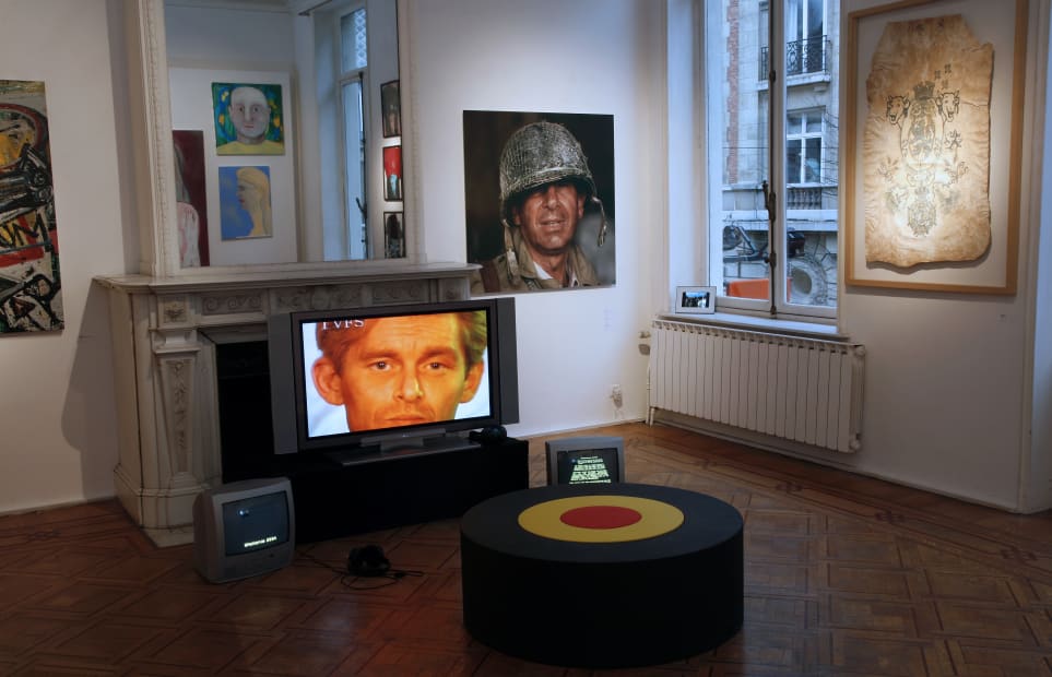 'Power to the People': exhibition view Aeroplastics @ Rue Blanche Str., Brussels, 2008-2009. Ph: Vincent Everarts
