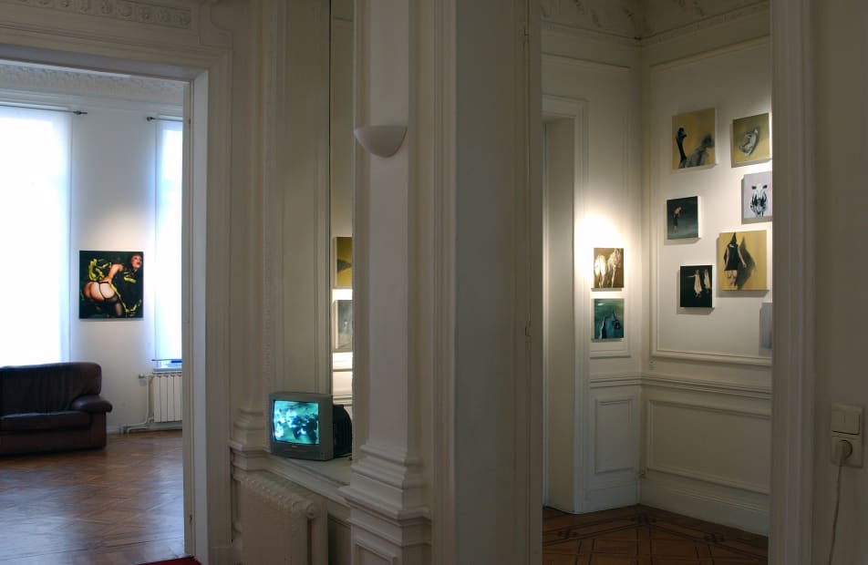 Playtime : exhibition view / Aeroplastics, Rue Blanche str., Brussels, 2005. Ph: Vincent Everarts / from left to right, works by David Nicholson and MH Vander Eecken
