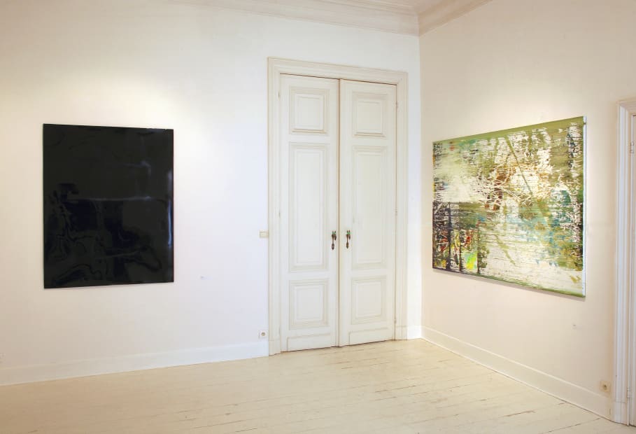 Diffracted solstice: exhibition view / Aeroplastics @ Rue Blanche Str., Brussels. Ph: Vincent Everarts / works by Carrie Yamaoka, Koen Delaere