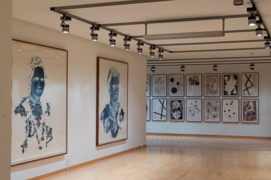 Installation view, Uwe Wittwer: Die schwarzen Sonnen, Kunstmuseum Grenchen, Grenchen, Switzerland, 2019