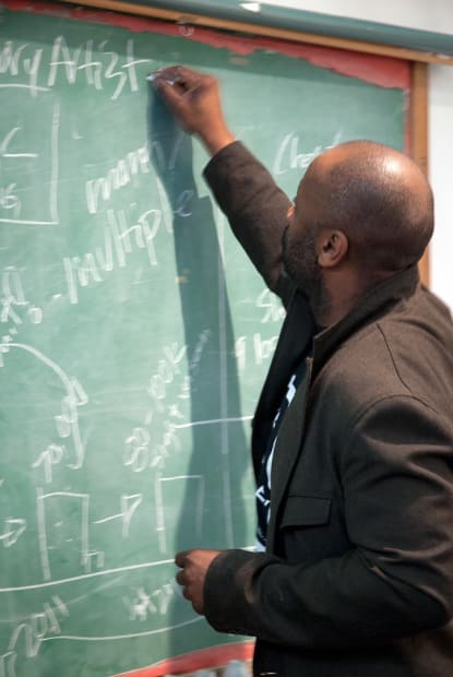 Holdingcourt03 08 2012 010 72