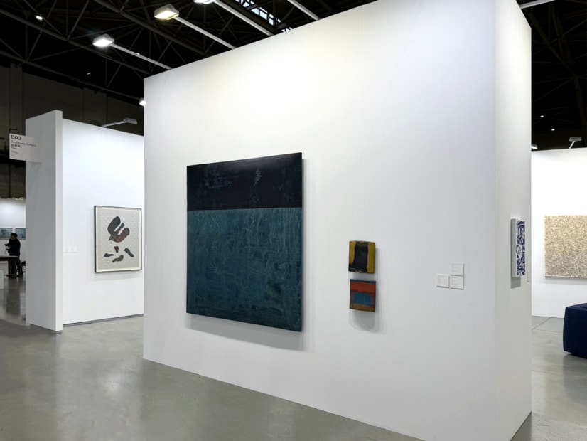 耿畫廊與TKG+於2025台北當代藝術博覽會，展場照 © 耿畫廊與TKG+ Tina Keng Gallery and TKG+ in Taipei Dangdai 2025, installation view © Tina Keng Gallery and TKG+