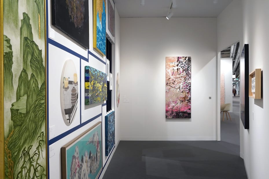 Tina Keng Gallery at Art Basel in Basel, installation view, 2025, Basel, Switzerland. © Tina Keng Gallery 耿畫廊於瑞士巴塞爾藝術展，展場照，2025，巴塞爾，瑞士。© 耿畫廊