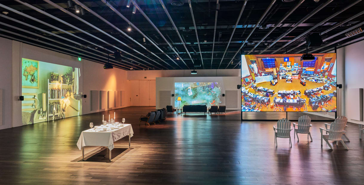 Kevin Candland 攝影，舊金山亞洲藝術博物館提供。 Installation view of Yuna Goang-Ming: Everyday War, 2025, courtesy Asian Art Museum of San Francisco. Photo by Kevin Candland.