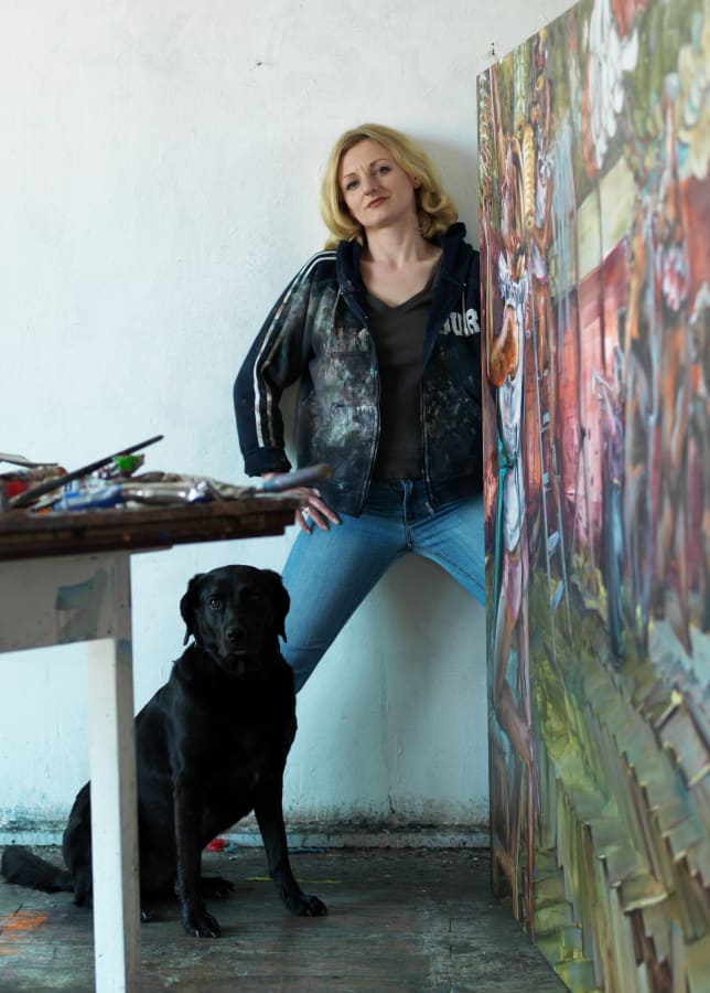 Justine Otto and Minka in Otto's studio. Courtesy of the artist